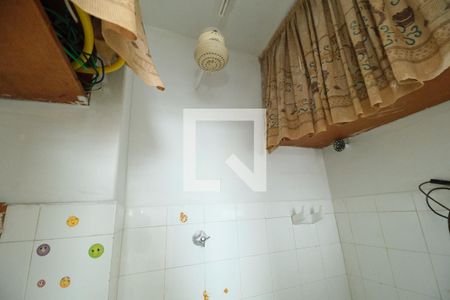 Apartamento à venda com 75m², 2 quartos e 1 vaga Apartamento à venda com 75m², 2 quartos e 1 vagaBanheiro de Serviço