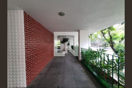 Apartamento à venda com 75m², 2 quartos e 1 vaga Apartamento à venda com 75m², 2 quartos e 1 vagaÁrea Comum - Playground