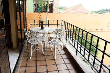 Casa à venda com 500m², 4 quartos e 8 vagasVaranda