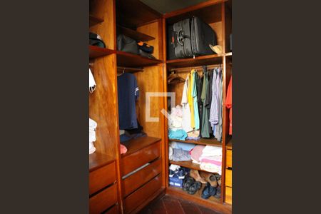 Casa à venda com 500m², 4 quartos e 8 vagasSuíte 1