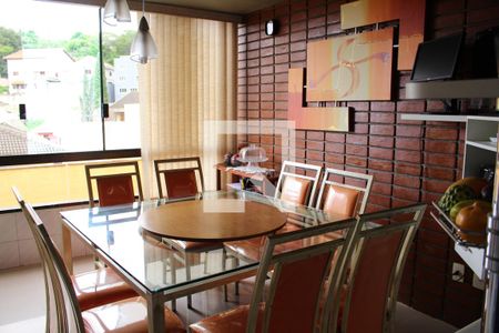 Casa à venda com 500m², 4 quartos e 8 vagasCozinha