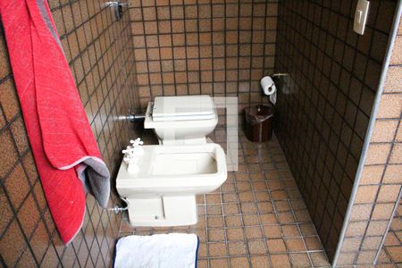 Casa à venda com 500m², 4 quartos e 8 vagasBanheiro da Suíte 1