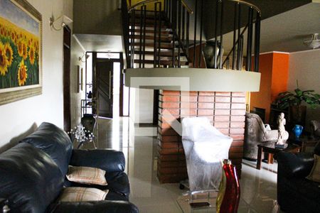 Sala de casa à venda com 4 quartos, 500m² em City América, São Paulo