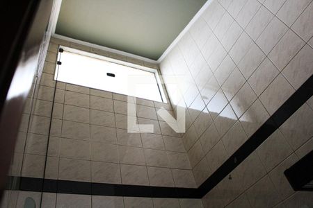 Casa à venda com 500m², 4 quartos e 8 vagasBanheiro da Suíte 2