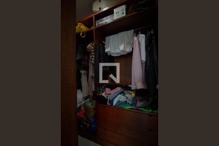 Casa à venda com 850m², 5 quartos e 8 vagasCloset da Suíte 1