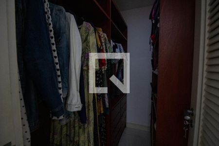 Casa à venda com 850m², 5 quartos e 8 vagasCloset da Suíte 5