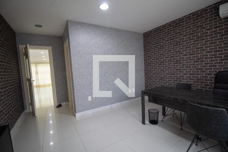 Casa à venda com 850m², 5 quartos e 8 vagasSuíte 4