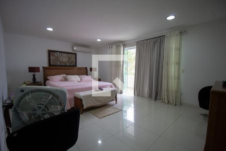 Casa à venda com 850m², 5 quartos e 8 vagasSuíte 2