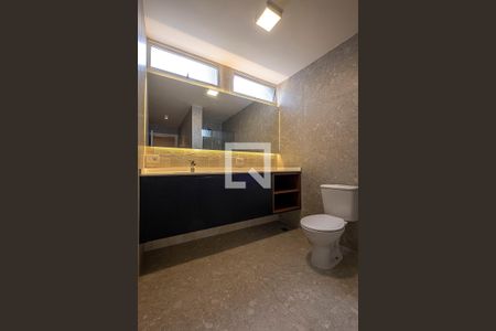 Apartamento à venda com 226m², 3 quartos e 2 vagasSuíte 3 - Banheiro