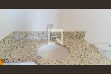 Apartamento à venda com 60m², 2 quartos e 2 vagasBanheiro do Quarto 2