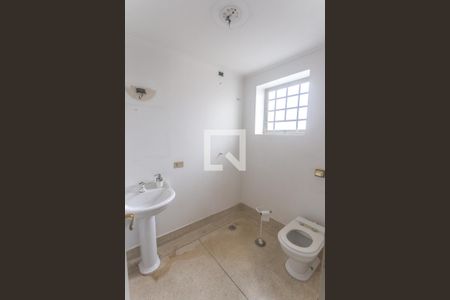 Casa para alugar com 400m², 4 quartos e 2 vagasBanheiro suíte