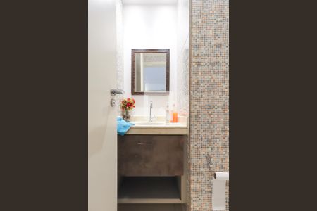 Lavabo de apartamento à venda com 3 quartos, 143m² em Santa Teresinha, São Paulo