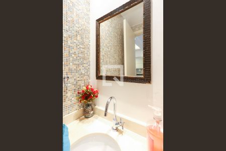 Apartamento à venda com 143m², 3 quartos e 2 vagas Apartamento à venda com 143m², 3 quartos e 2 vagasLavabo