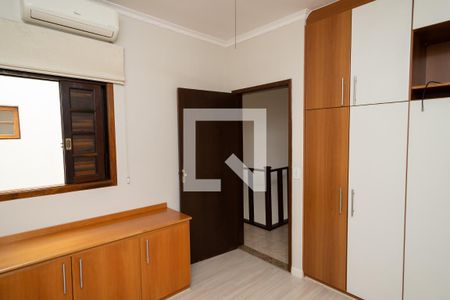 Casa para alugar com 215m², 3 quartos e 4 vagas Casa para alugar com 215m², 3 quartos e 4 vagasQuarto 1