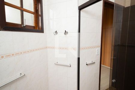 Casa para alugar com 215m², 3 quartos e 4 vagas Casa para alugar com 215m², 3 quartos e 4 vagasBanheiro da Suíte 1