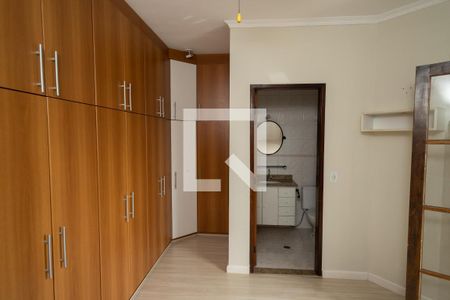 Casa para alugar com 215m², 3 quartos e 4 vagas Casa para alugar com 215m², 3 quartos e 4 vagasSuíte 1