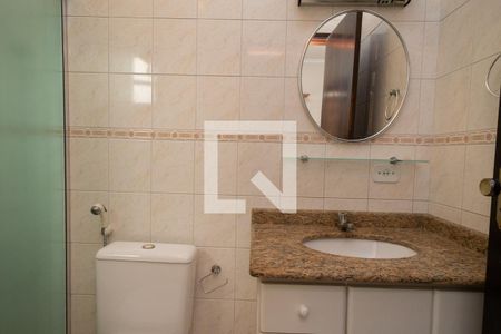 Casa para alugar com 215m², 3 quartos e 4 vagas Casa para alugar com 215m², 3 quartos e 4 vagasBanheiro Social