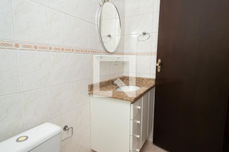 Casa para alugar com 215m², 3 quartos e 4 vagas Casa para alugar com 215m², 3 quartos e 4 vagasBanheiro da Suíte 2