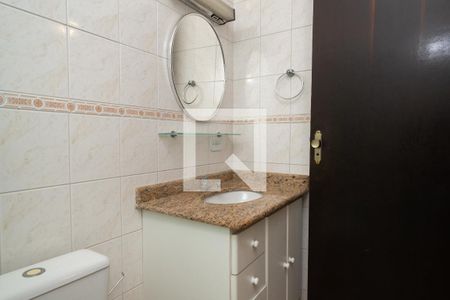 Casa para alugar com 215m², 3 quartos e 4 vagas Casa para alugar com 215m², 3 quartos e 4 vagasBanheiro Social