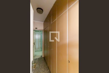 Apartamento à venda com 319m², 4 quartos e 2 vagasCorredor