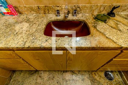 Apartamento à venda com 319m², 4 quartos e 2 vagasBanheiro 1 - Suíte