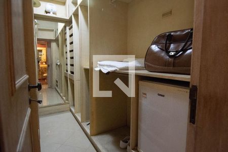 Apartamento à venda com 224m², 3 quartos e 1 vagaCloset