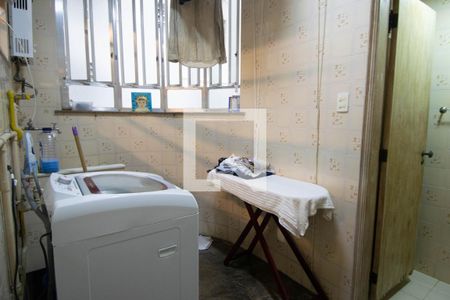 Apartamento à venda com 224m², 3 quartos e 1 vagaÁrea de Serviço