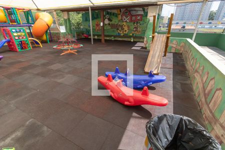 Apartamento à venda com 65m², 2 quartos e 1 vaga Apartamento à venda com 65m², 2 quartos e 1 vagaÁrea comum - Playground