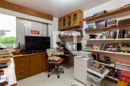 Apartamento à venda com 117m², 3 quartos e 2 vagasQuarto 3