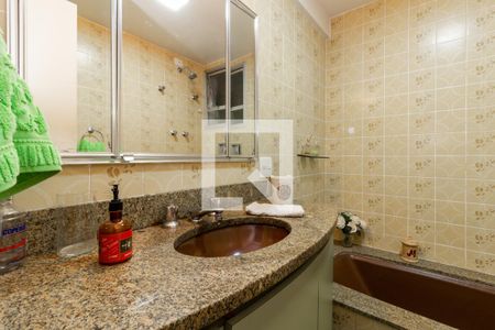 Apartamento à venda com 117m², 3 quartos e 2 vagasBanheiro 2