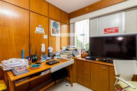 Apartamento à venda com 117m², 3 quartos e 2 vagasQuarto 3