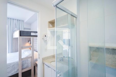 Banheiro de kitnet/studio para alugar com 1 quarto, 22m² em Centro Histórico de São Paulo, São Paulo