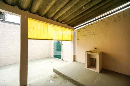 Casa à venda com 170m², 3 quartos e 1 vaga Casa à venda com 170m², 3 quartos e 1 vagaQuintal