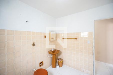 Casa à venda com 170m², 3 quartos e 1 vaga Casa à venda com 170m², 3 quartos e 1 vagaBanheiro social