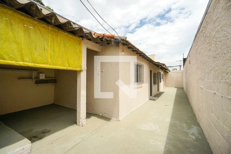 Casa à venda com 170m², 3 quartos e 1 vaga Casa à venda com 170m², 3 quartos e 1 vagaQuintal