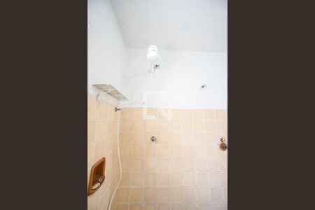 Casa à venda com 170m², 3 quartos e 1 vaga Casa à venda com 170m², 3 quartos e 1 vagaBanheiro social