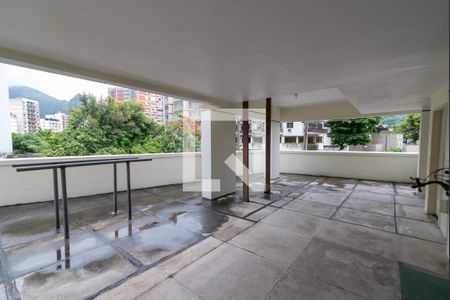 Apartamento para alugar com 82m², 2 quartos e 1 vaga Apartamento para alugar com 82m², 2 quartos e 1 vagaÁrea Comum - Playground