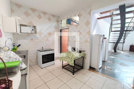 Casa à venda com 200m², 3 quartos e 8 vagasCozinha