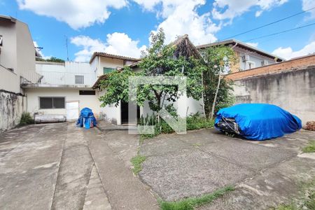 Casa à venda com 200m², 3 quartos e 8 vagasQuintal