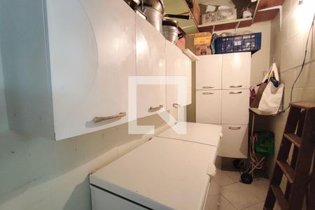 Casa à venda com 200m², 3 quartos e 8 vagasCorredor