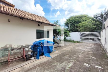 Casa à venda com 200m², 3 quartos e 8 vagasQuintal