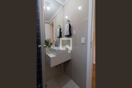 Apartamento à venda com 69m², 2 quartos e 2 vagasBanheiro da Suíte