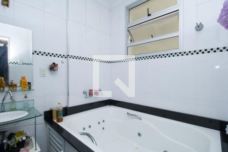 Apartamento à venda com 180m², 4 quartos e 1 vagaBanheiro da Suíte