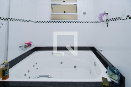 Apartamento à venda com 180m², 4 quartos e 1 vagaBanheiro da Suíte