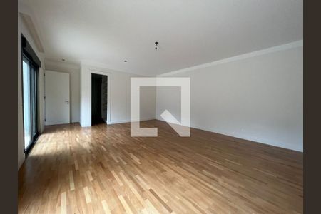 Casa à venda com 640m², 4 quartos e sem vaga