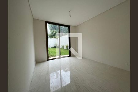 Casa à venda com 640m², 4 quartos e sem vaga