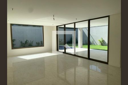 Casa à venda com 640m², 4 quartos e sem vaga