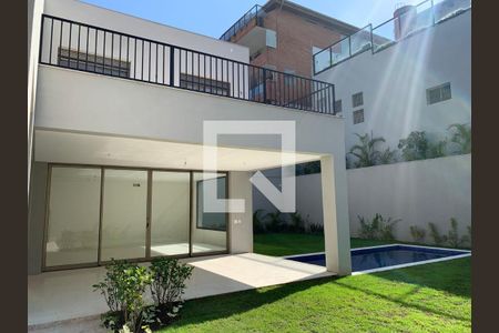 Casa à venda com 640m², 4 quartos e sem vaga