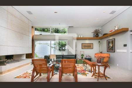 Casa à venda com 4 quartos, 579m² em Alto de Pinheiros, São Paulo