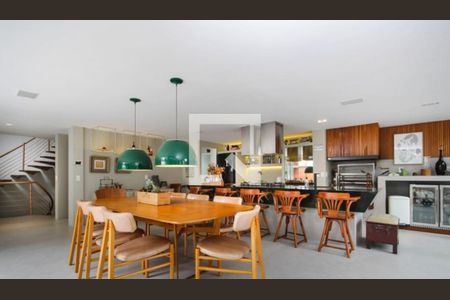 Casa à venda com 4 quartos, 579m² em Alto de Pinheiros, São Paulo